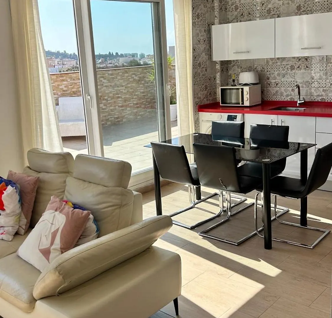 Rascacielos Atico Suites Malaga Apartment